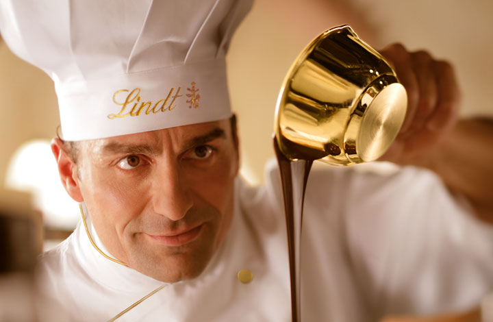 Make chocolate yourself in the Lindt CHOCOLATERIA