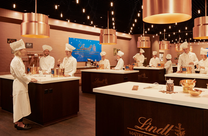 Caisse de chocolats Lindt Prestige — Sweet Center