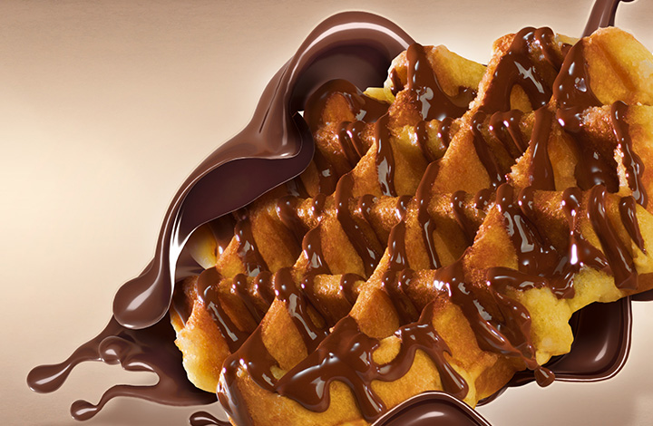 Frische Waffeln mit warmer Lindt Schokoladensauce