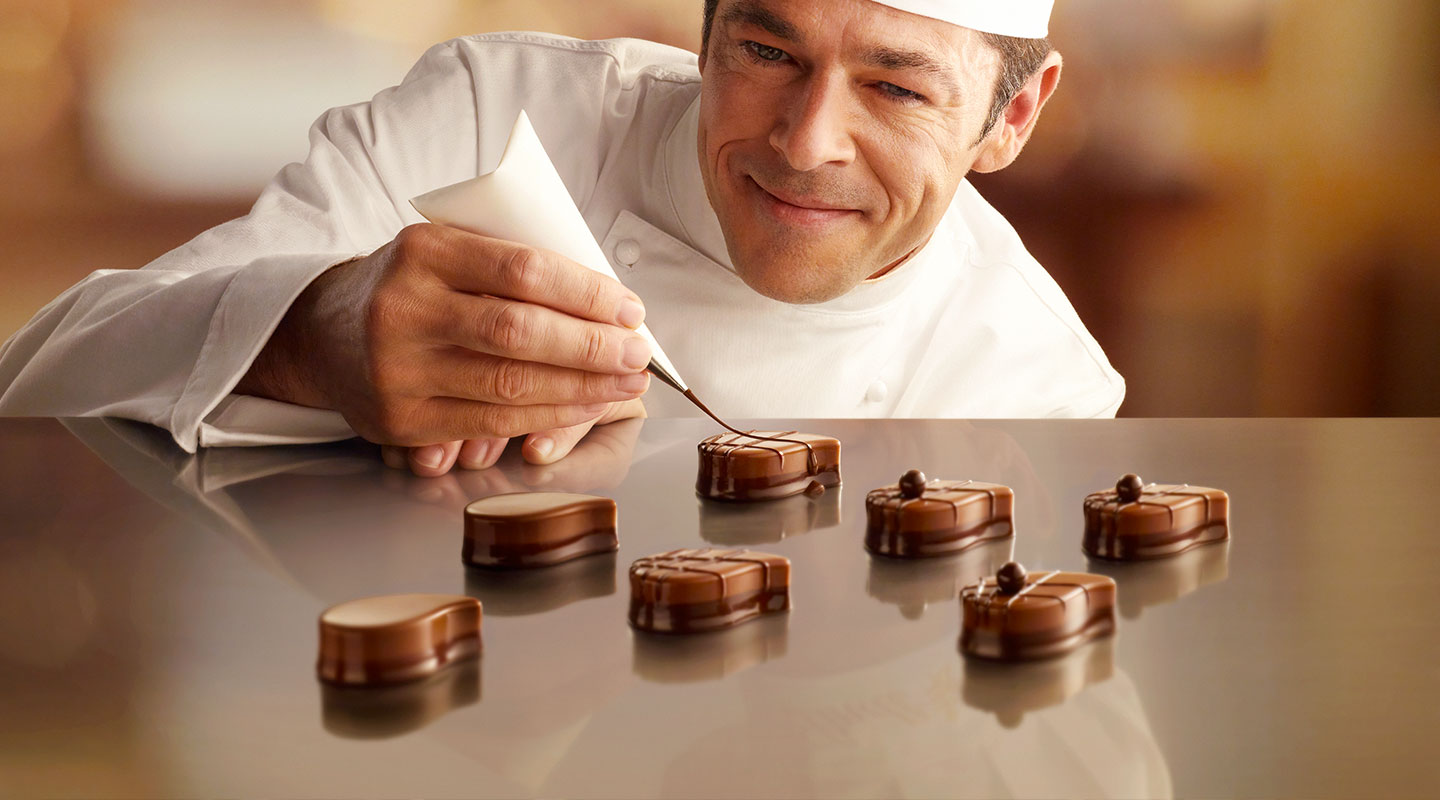 Prepare pralines professionally