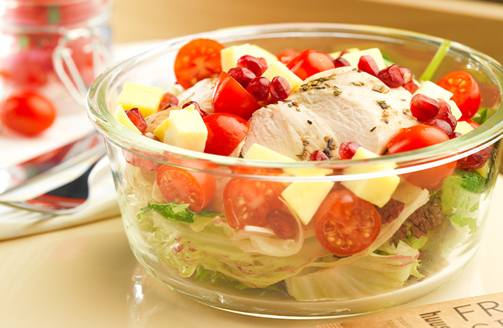 Gesunde Salat Bowls mit und ohne Fleisch